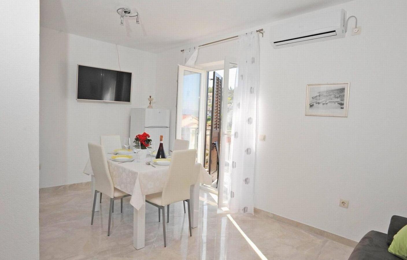 Apartment Mato Sutivan ภายนอก รูปภาพ
